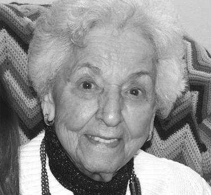 Marian Macedo bw