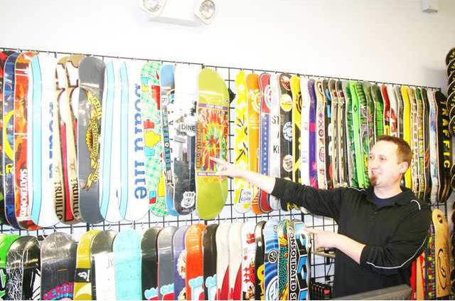 skateshop-bottom-LT