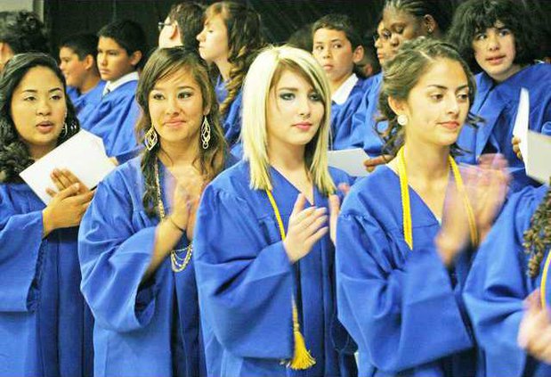 GraduationLincolnSch-5-LT