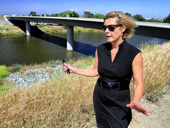 RIVER ISLANDS SUSAN DELOSSO5 5-27-16