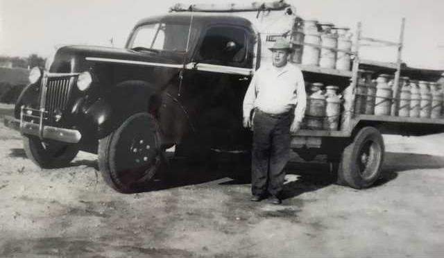 Nunes Grandpa truck IMG 2135