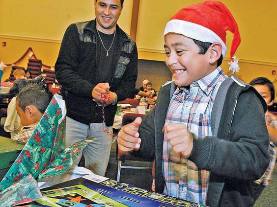 LMFD-XMAS6-12-22-11a