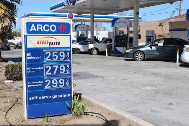 Gas Station Prices >> Gas Prices Pass 4 A Gallon Mark Manteca Bulletin Gas Station Prices >> Gas Prices Pass 4 A Gallon Mark Manteca Bulletin