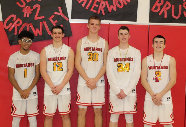 Hoop seniors.JPG