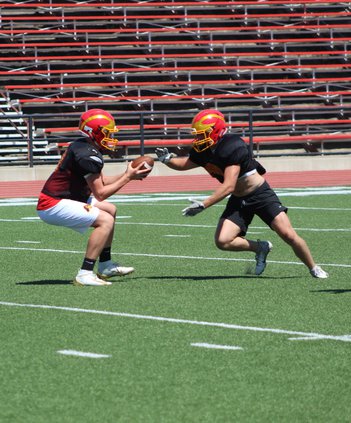 O football 2 Handoff